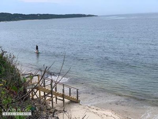 Cape Cod Home 994381
