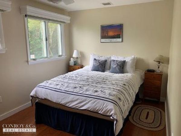 Cape Cod Home 994381