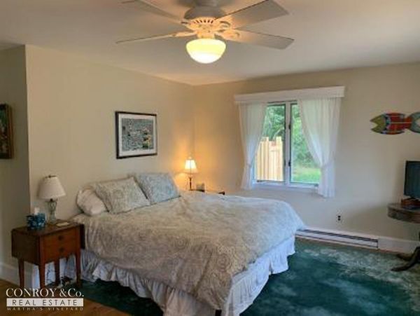 Cape Cod Home 994381