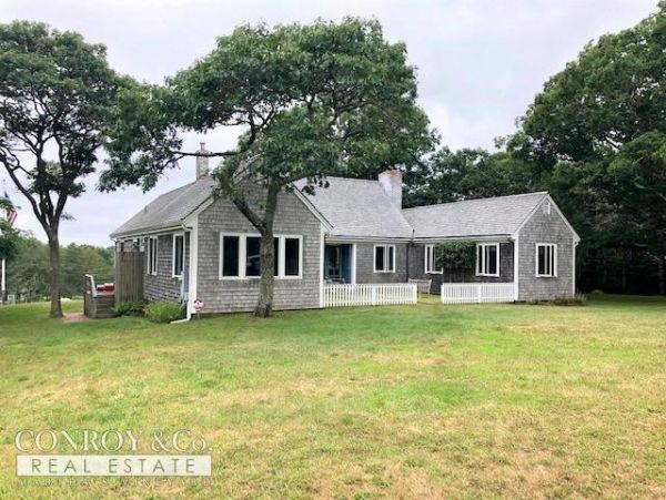 Cape Cod Home 994382