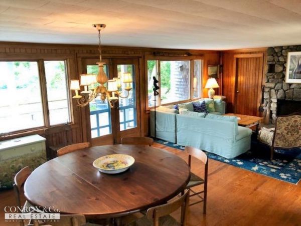 Cape Cod Home 994382