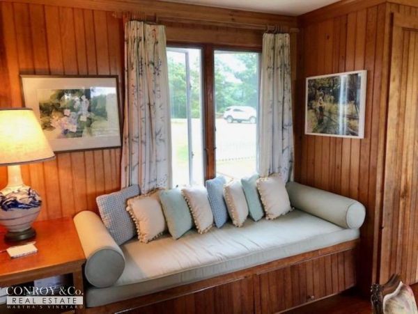 Cape Cod Home 994382