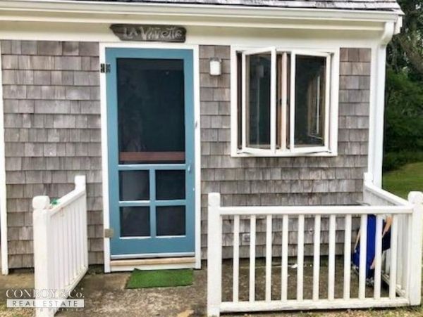Cape Cod Home 994382