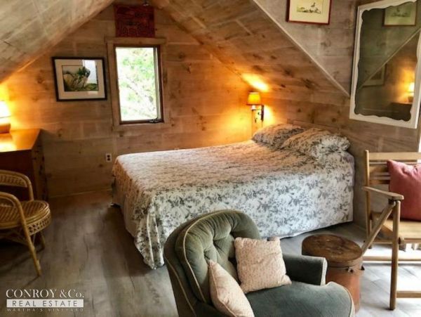 Cape Cod Home 994382