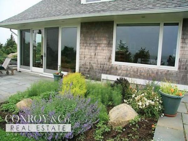 Cape Cod Home 994383