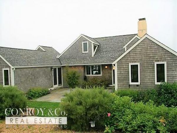 Cape Cod Home 994383