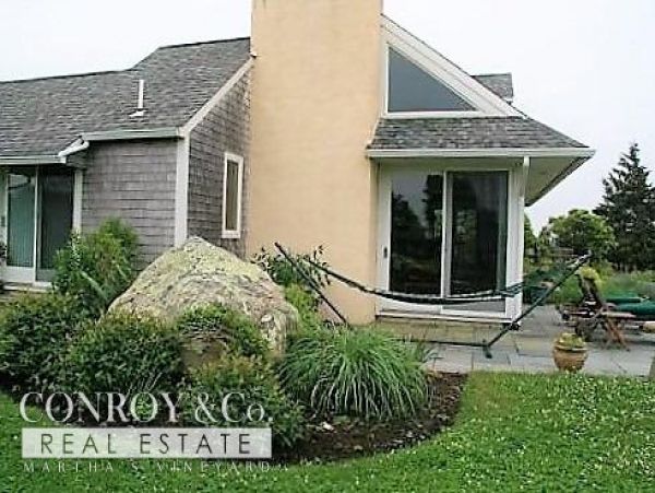 Cape Cod Home 994383