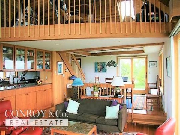 Cape Cod Home 994383
