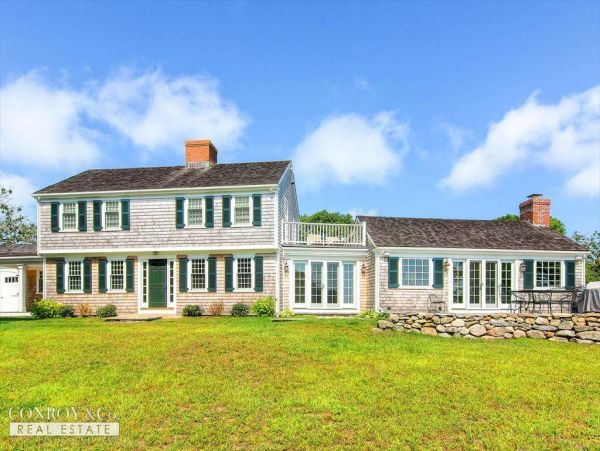 Cape Cod Home 994384