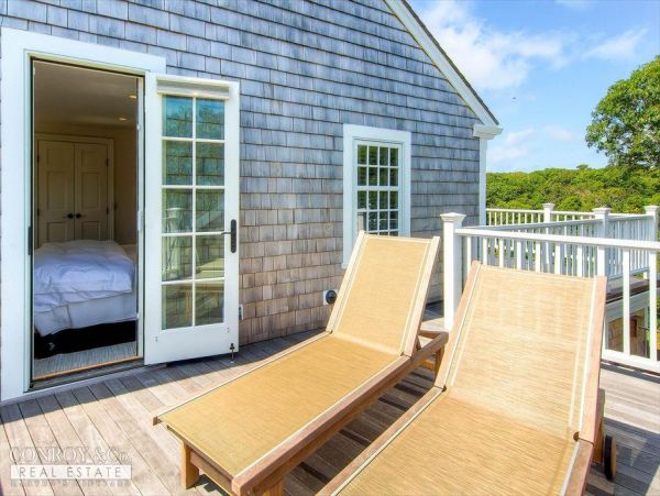 Cape Cod Home 994384