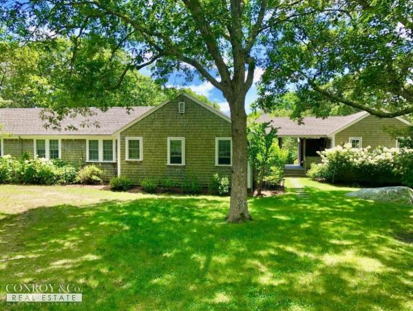 Cape Cod Home 994385