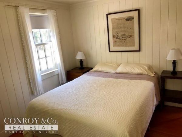 Cape Cod Home 994385