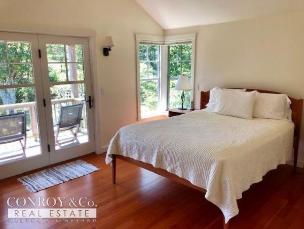 Cape Cod Home 994385