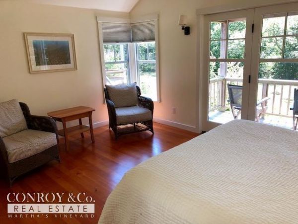 Cape Cod Home 994385