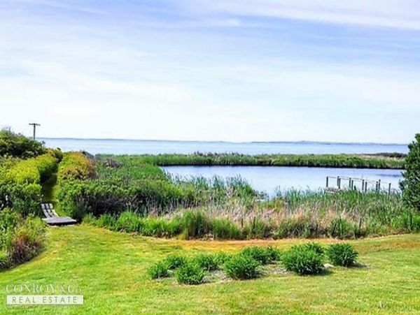 Cape Cod Home 994386