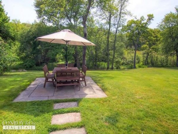 Cape Cod Home 994386