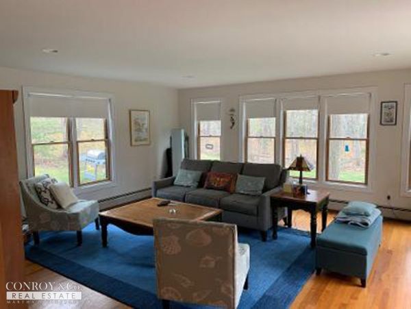 Cape Cod Home 994387