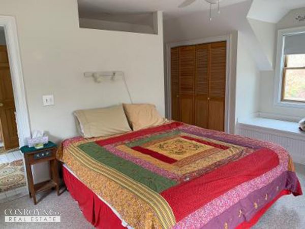 Cape Cod Home 994387