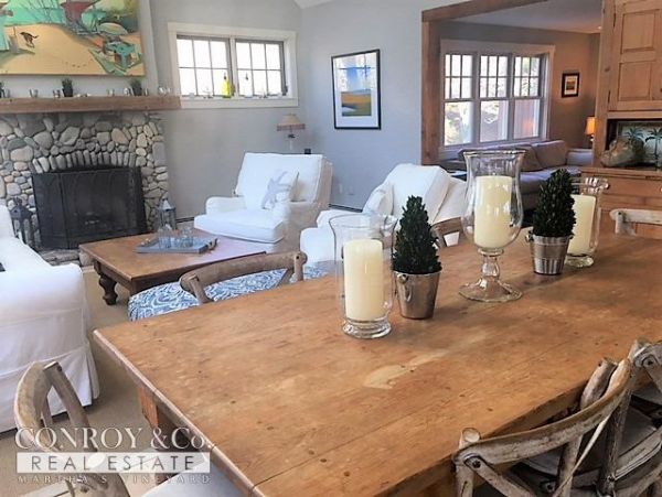 Cape Cod Home 994388