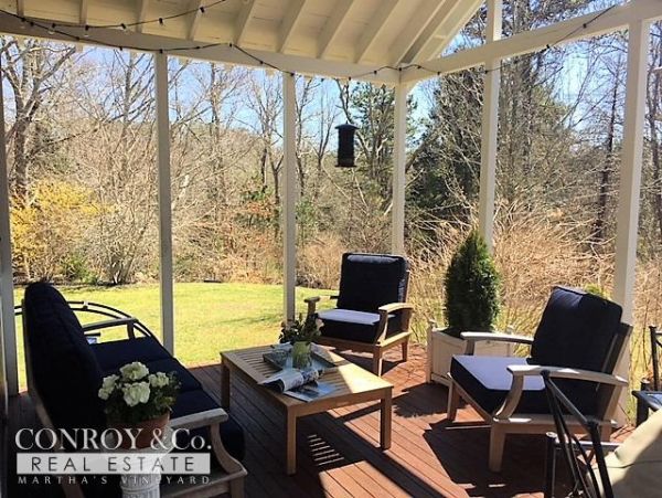 Cape Cod Home 994388