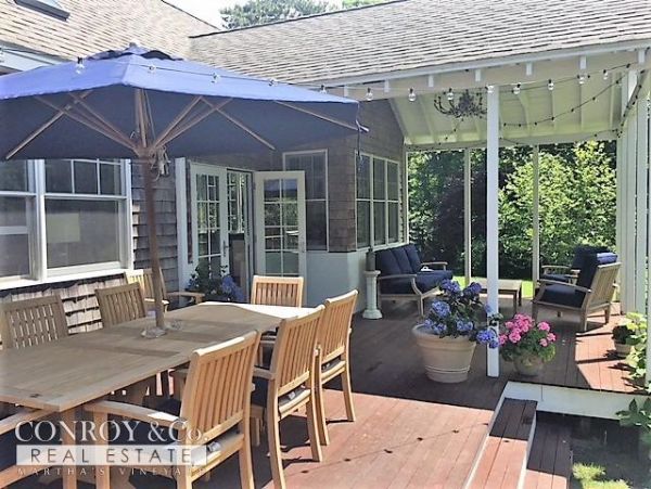 Cape Cod Home 994388