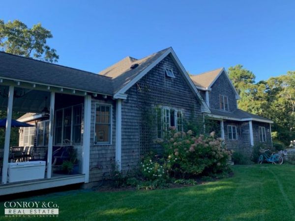 Cape Cod Home 994388