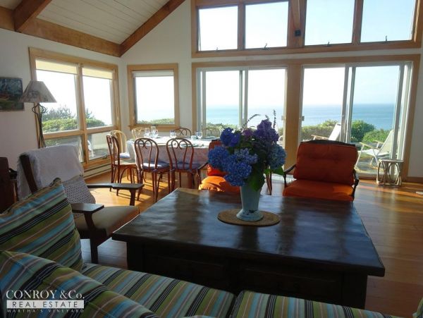 Cape Cod Home 994390
