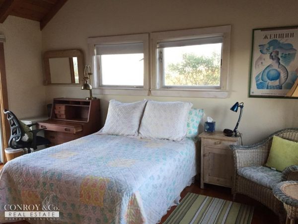 Cape Cod Home 994390