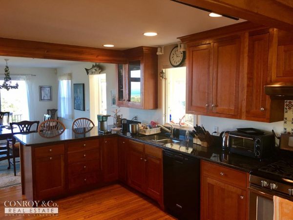 Cape Cod Home 994391