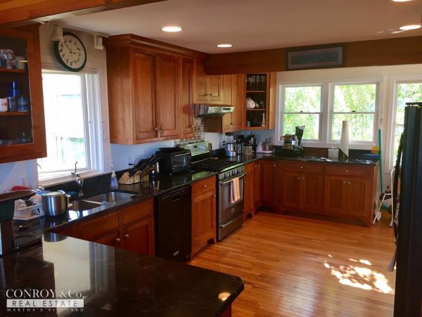 Cape Cod Home 994391