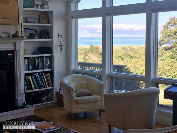 Cape Cod Home 994391
