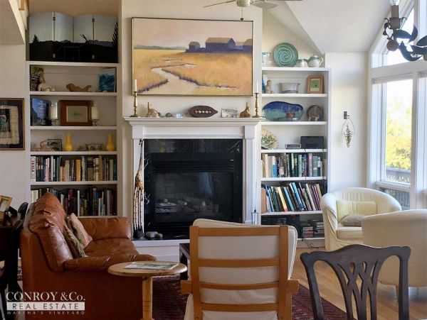 Cape Cod Home 994391