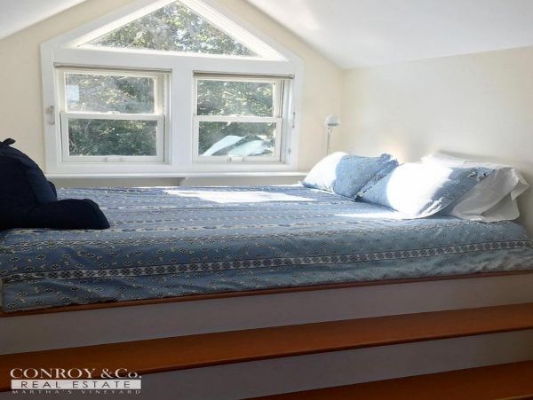 Cape Cod Home 994391