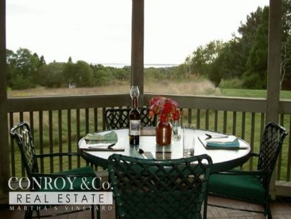 Cape Cod Home 994393