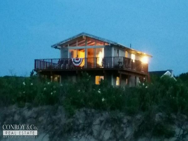Cape Cod Home 994394