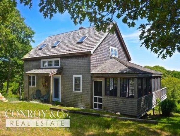 Cape Cod Home 994395