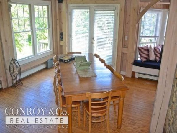 Cape Cod Home 994395