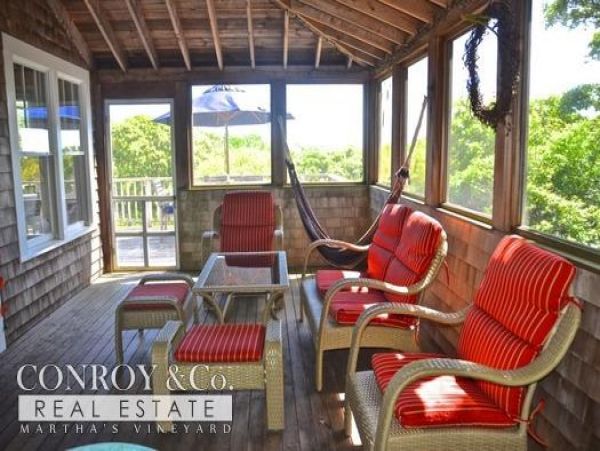 Cape Cod Home 994395