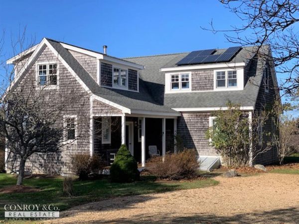 Cape Cod Home 994396