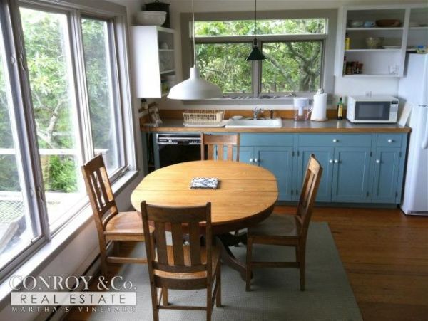 Cape Cod Home 994397