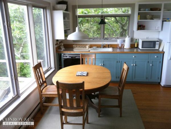 Cape Cod Home 994397