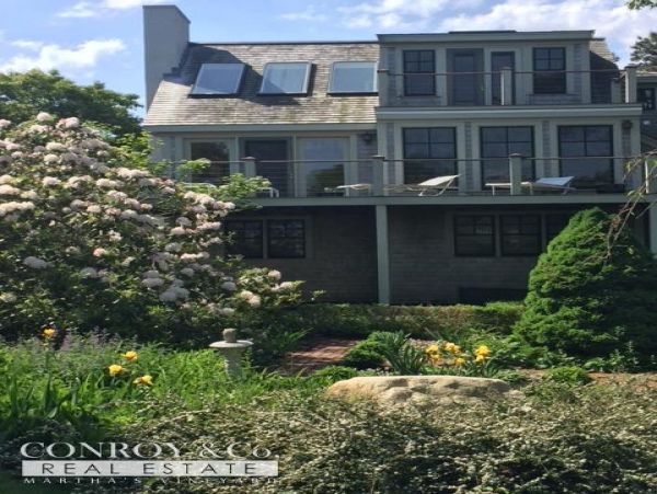 Cape Cod Home 994398
