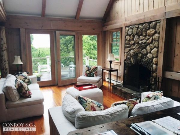 Cape Cod Home 994398