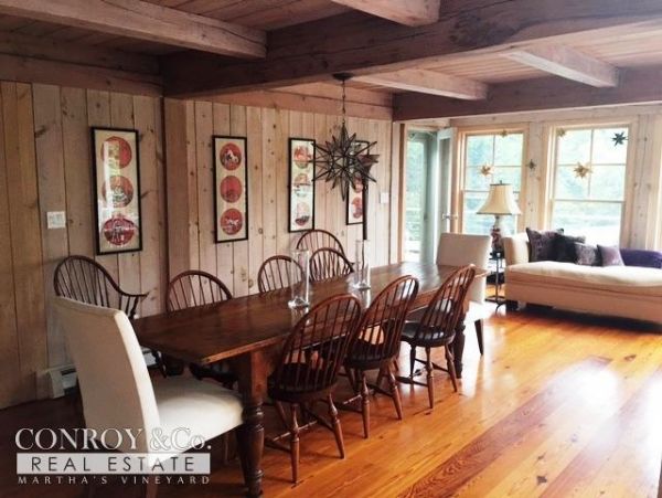 Cape Cod Home 994398
