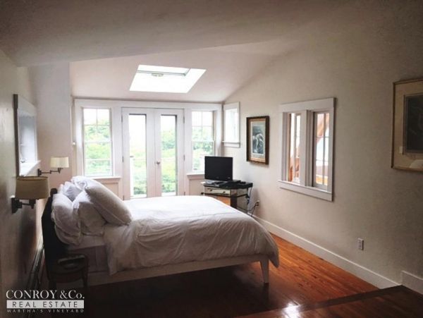 Cape Cod Home 994398