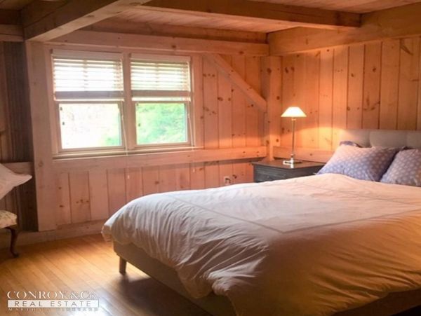 Cape Cod Home 994398