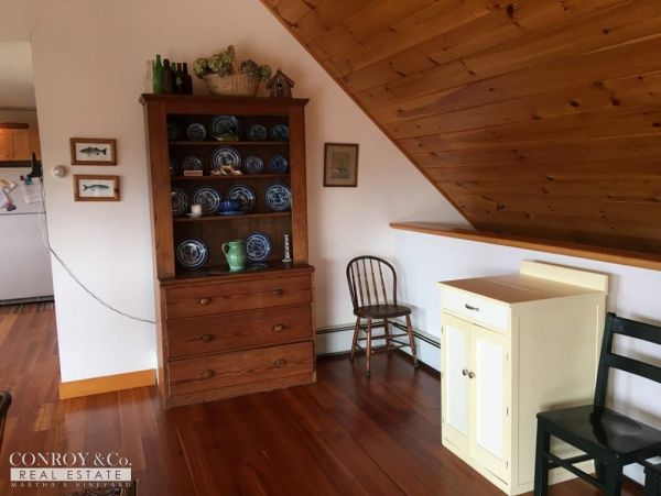 Cape Cod Home 994400