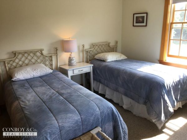 Cape Cod Home 994400