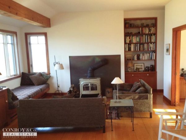 Cape Cod Home 994401