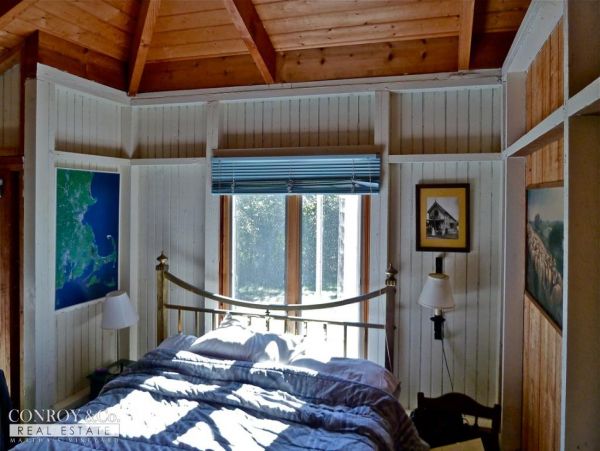 Cape Cod Home 994402